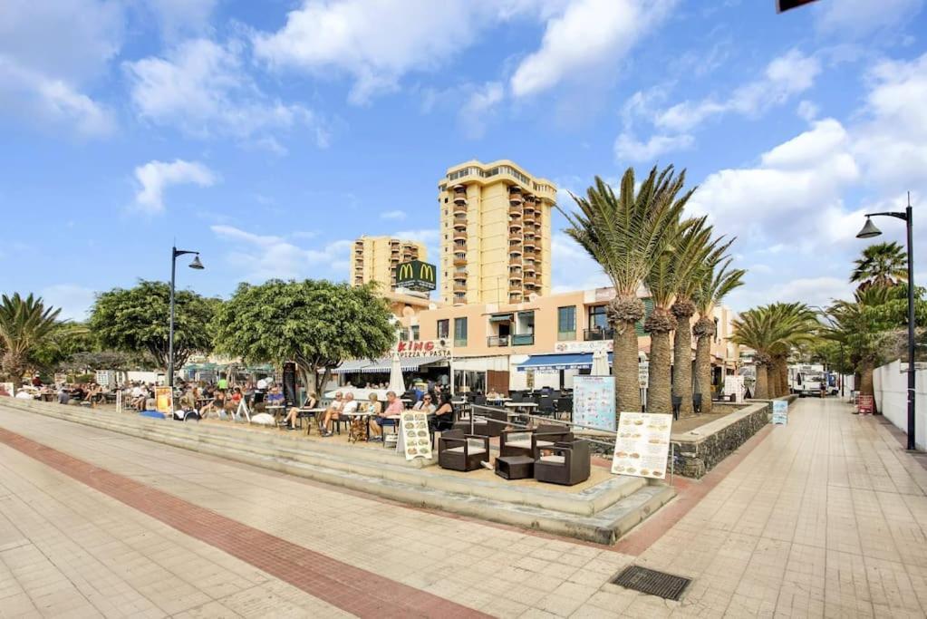 Studio In Torres Del Sol Griffin Near The Beach Arona  Exterior photo