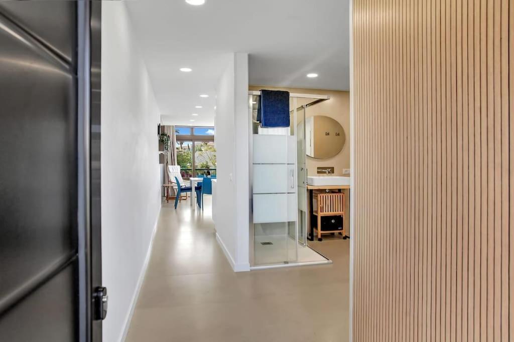 Studio In Torres Del Sol Griffin Near The Beach Arona  Exterior photo
